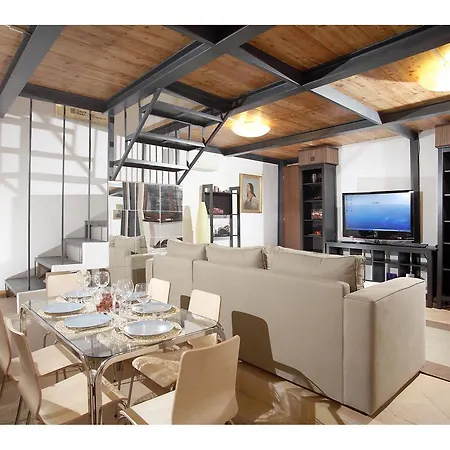 Luxury - Vicolo Palle