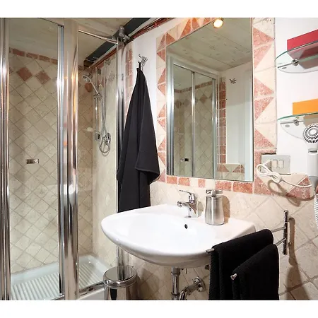 Luxury - Vicolo Palle